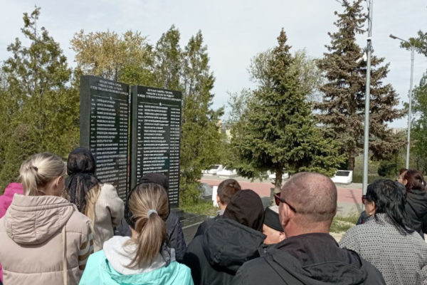 В Камышине Волгоградской области на памятном знаке погибшим в СВО появились новые имена